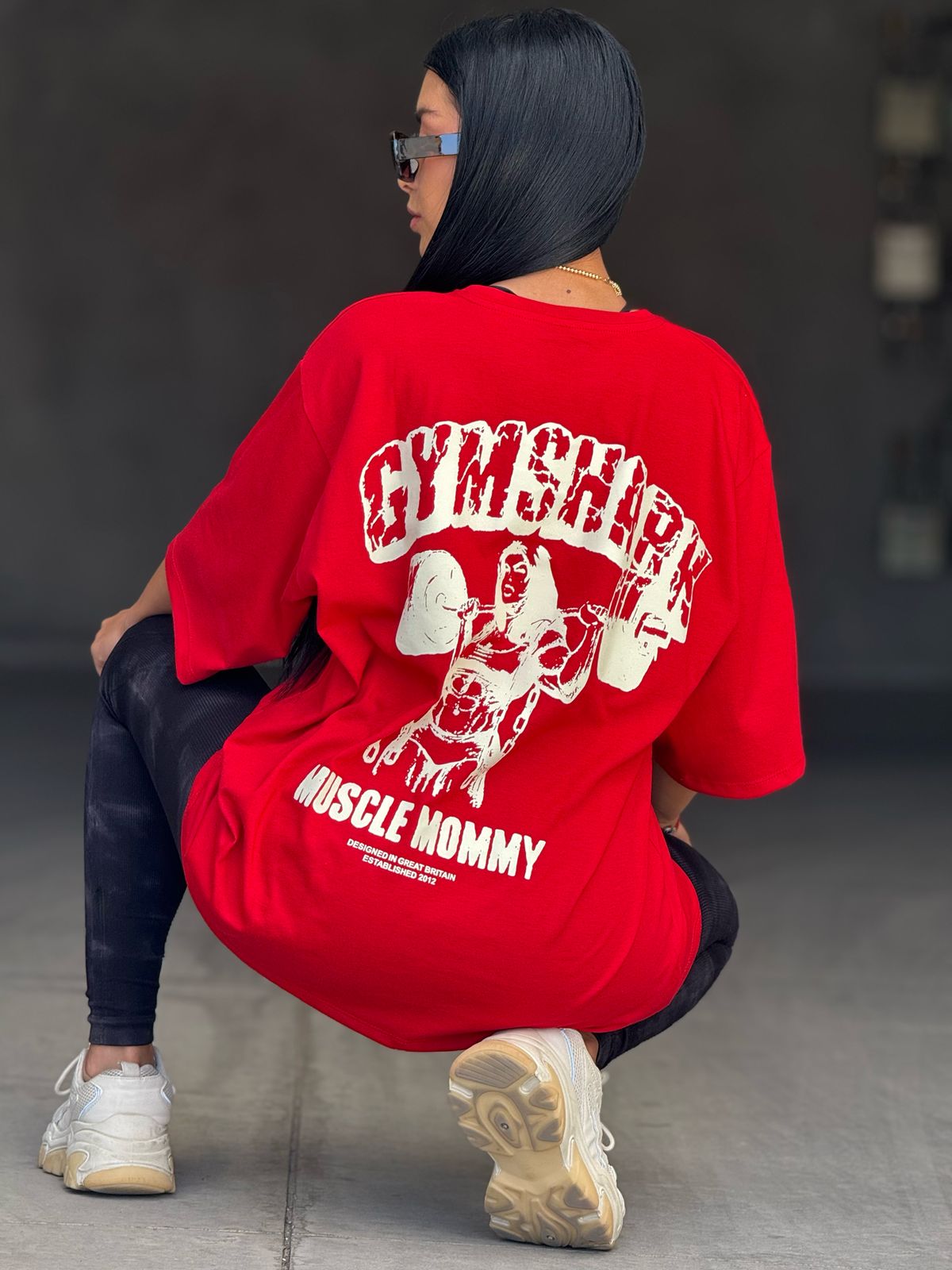 PLAYERA OVERSIZE MUSCLE MOMMY