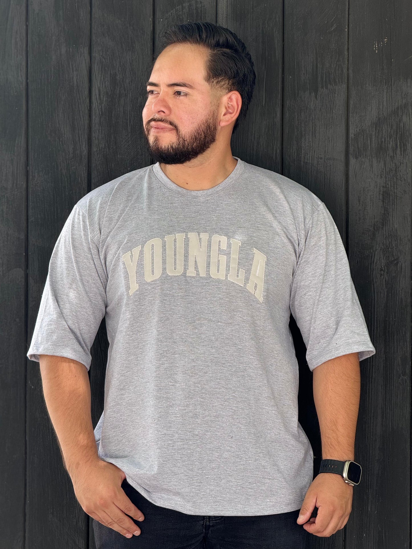 PLAYERA OVER UNI VINTAGE BORDADO