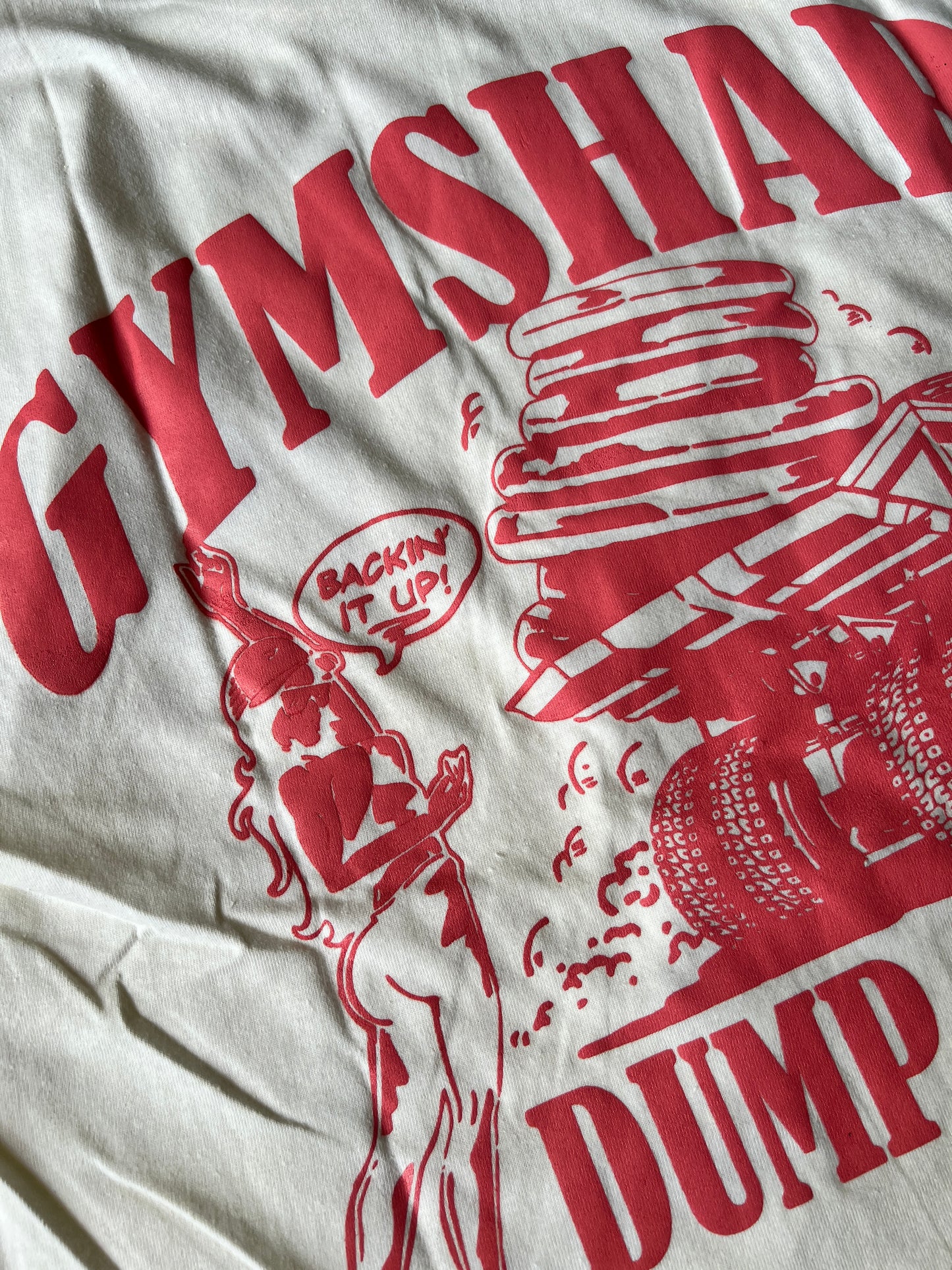 PLAYERA OVER DUMP TRUCK GYMSHARK
