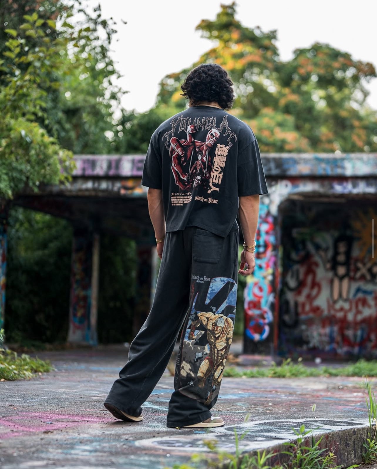 JOGGER BAGGY / RECTO AOT TITAN AT WAR YLA