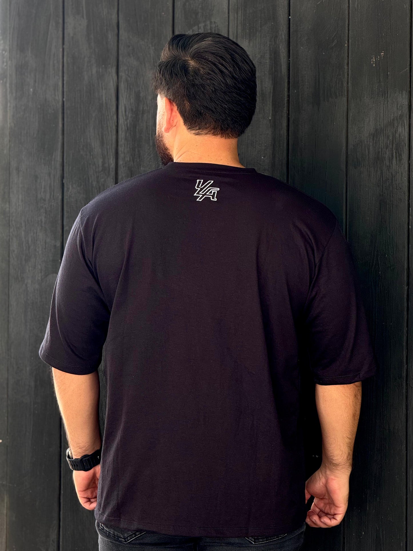 PLAYERA OVER UNI VINTAGE BORDADO