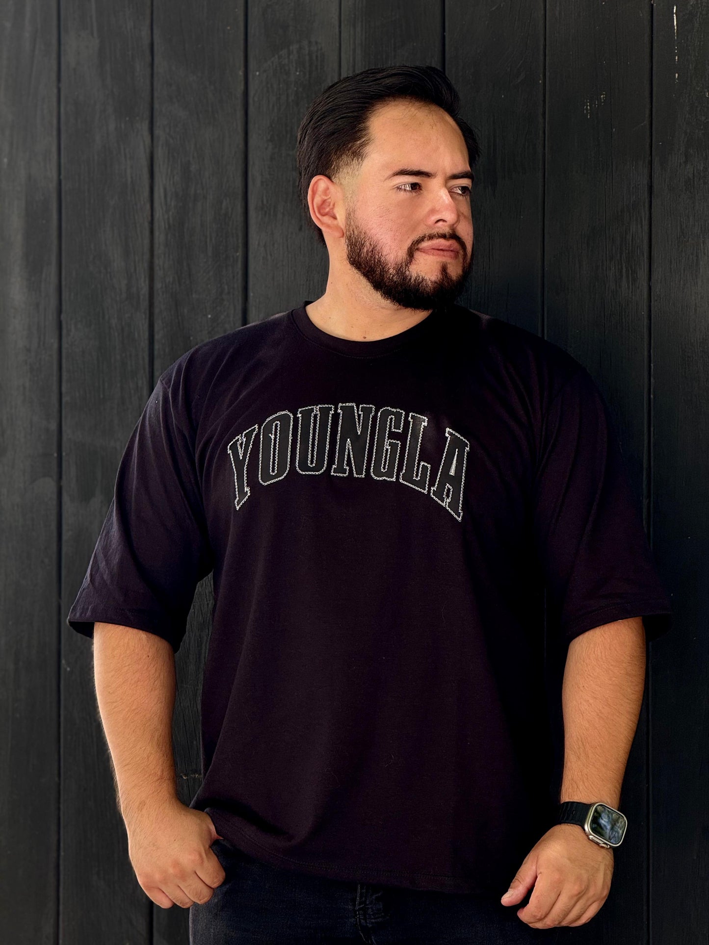PLAYERA OVER UNI VINTAGE BORDADO