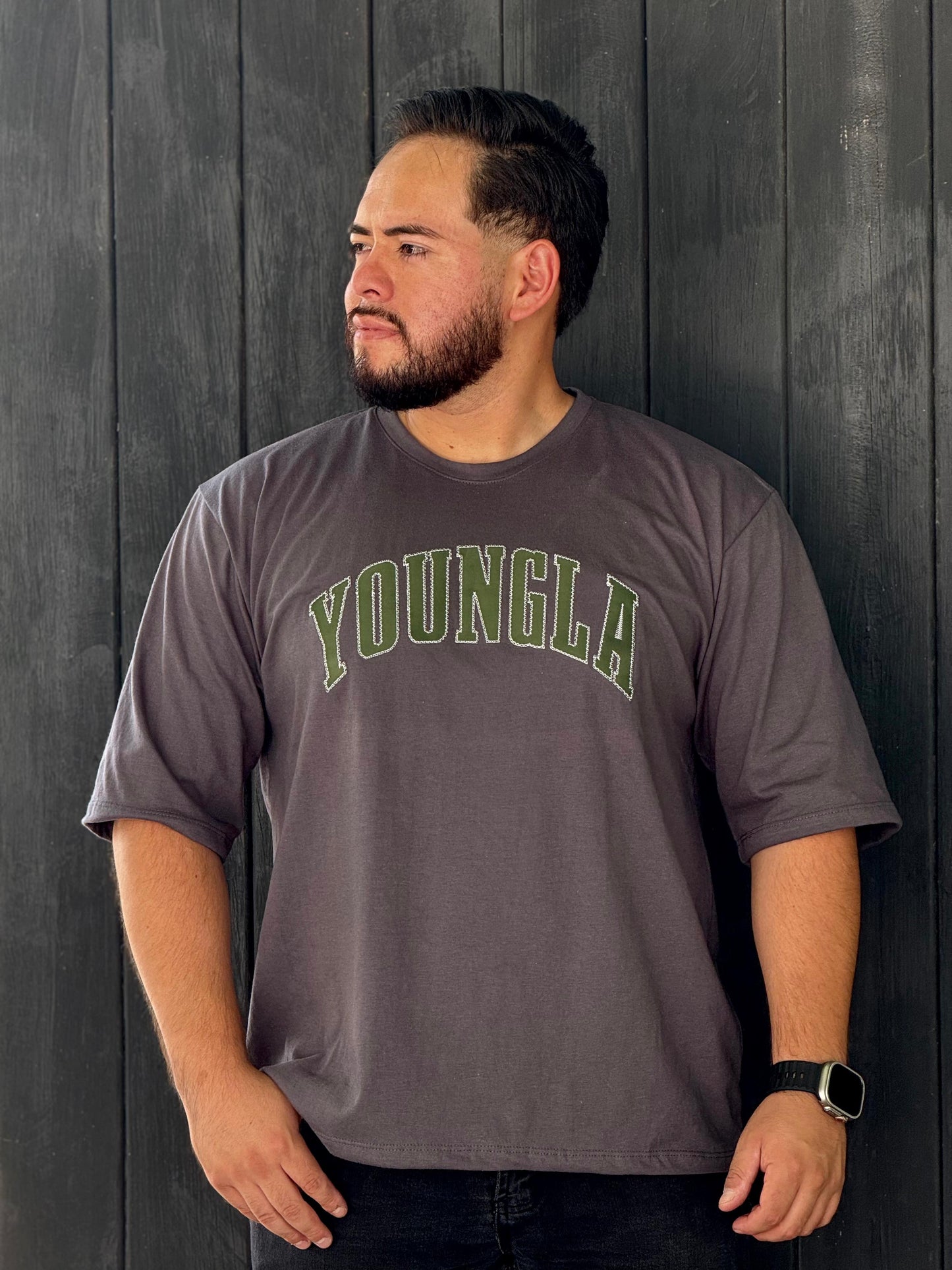 PLAYERA OVER UNI VINTAGE BORDADO