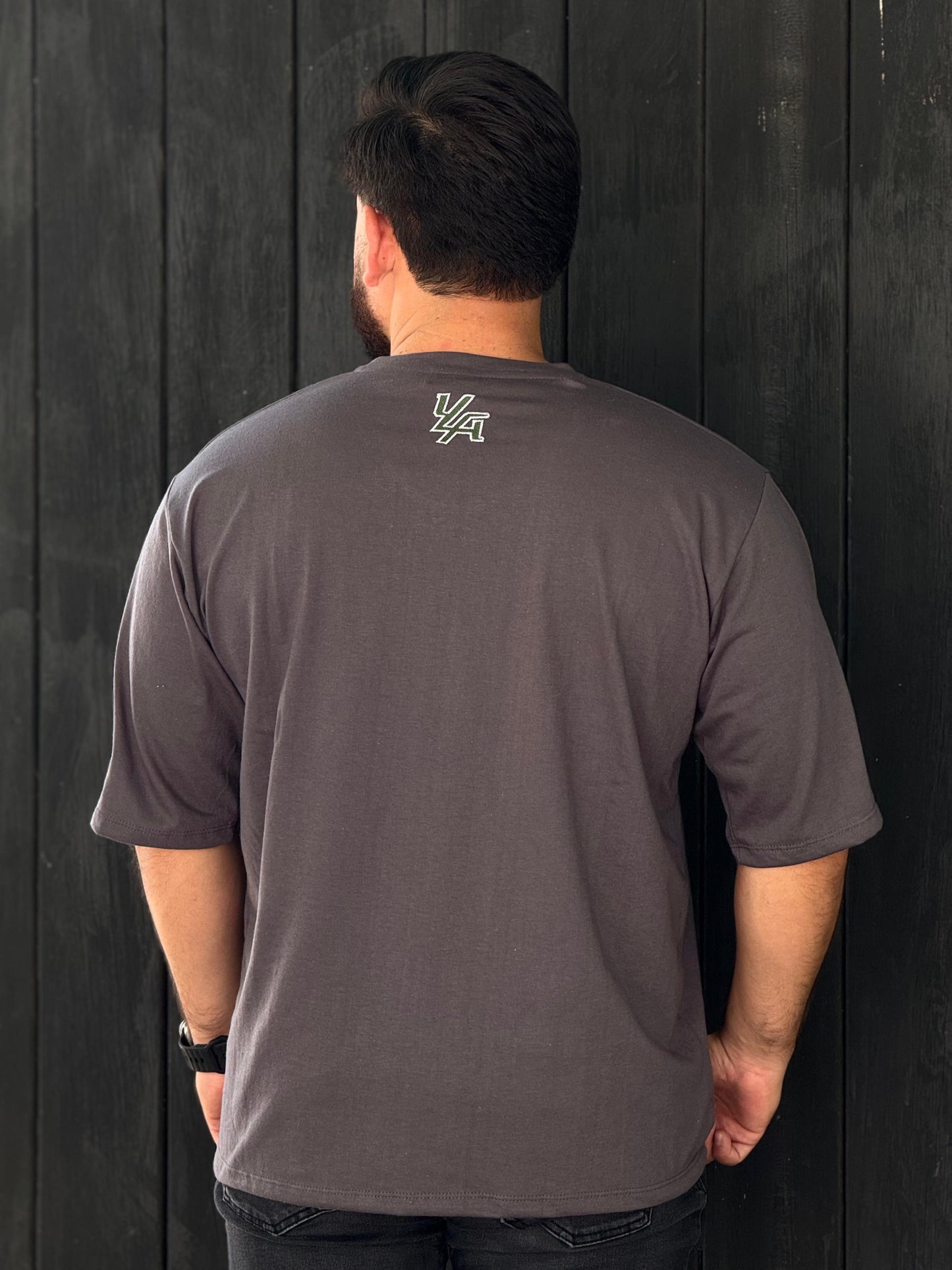 PLAYERA OVER UNI VINTAGE BORDADO