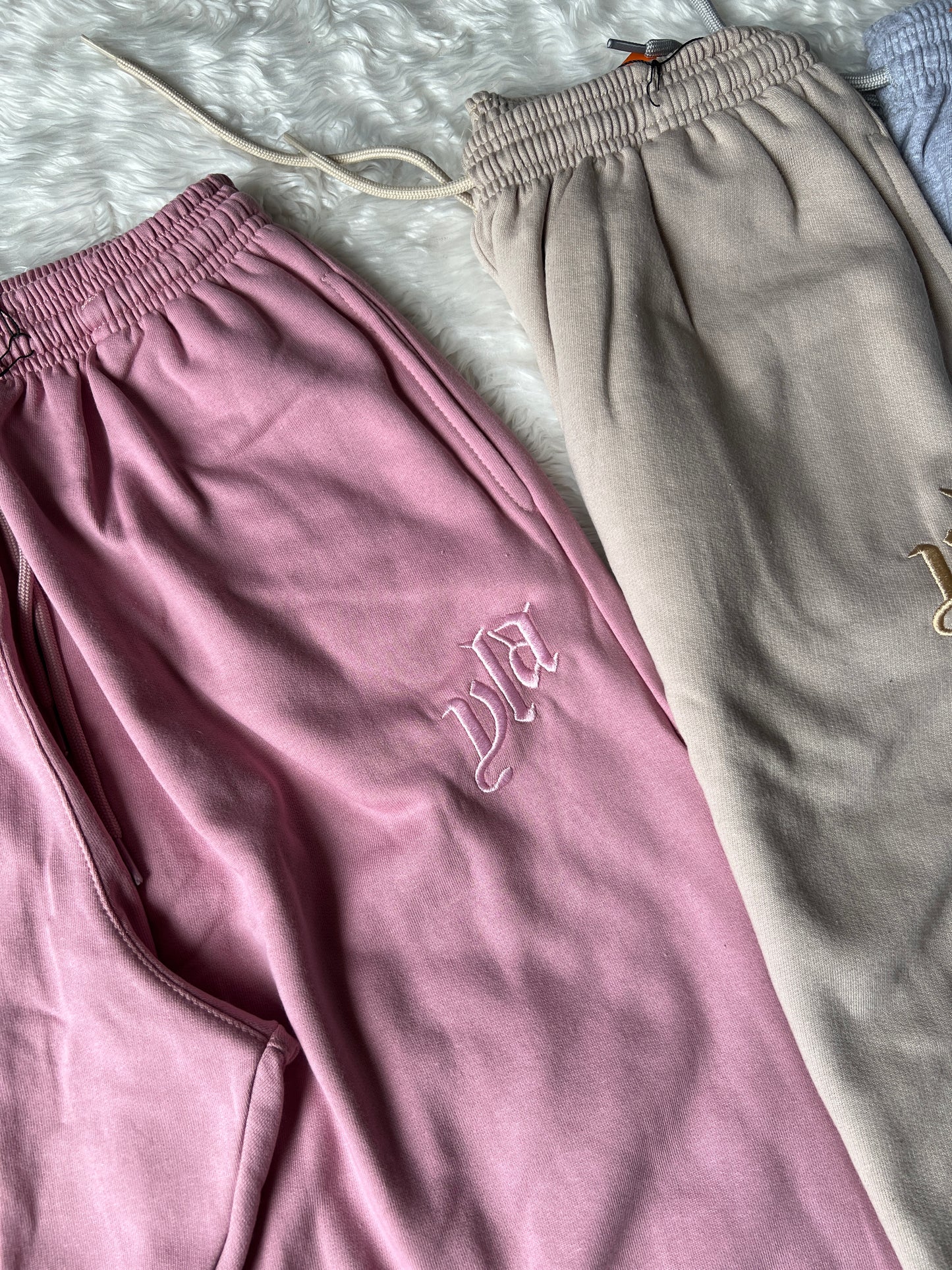 JOGGER MARSHMALLOW YLA