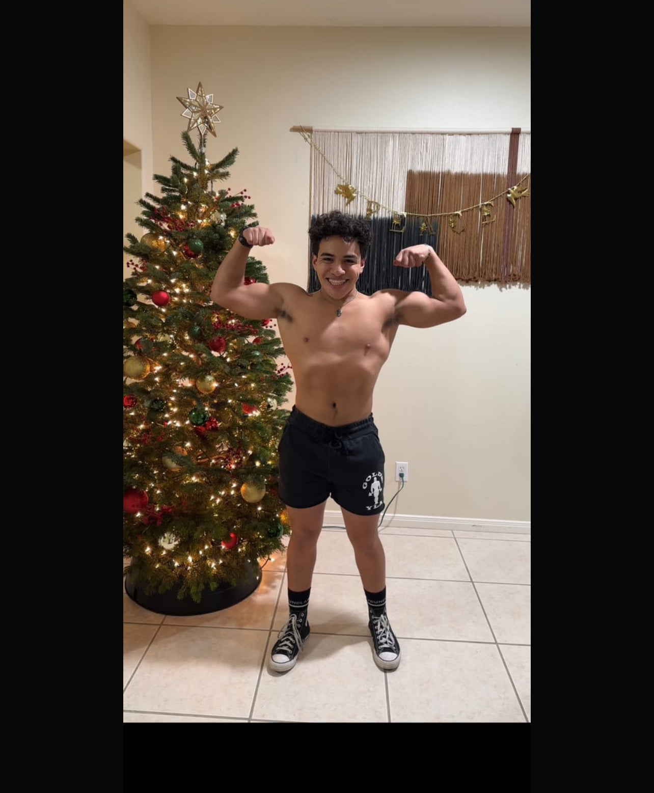 Shorts Golds Gym YLA