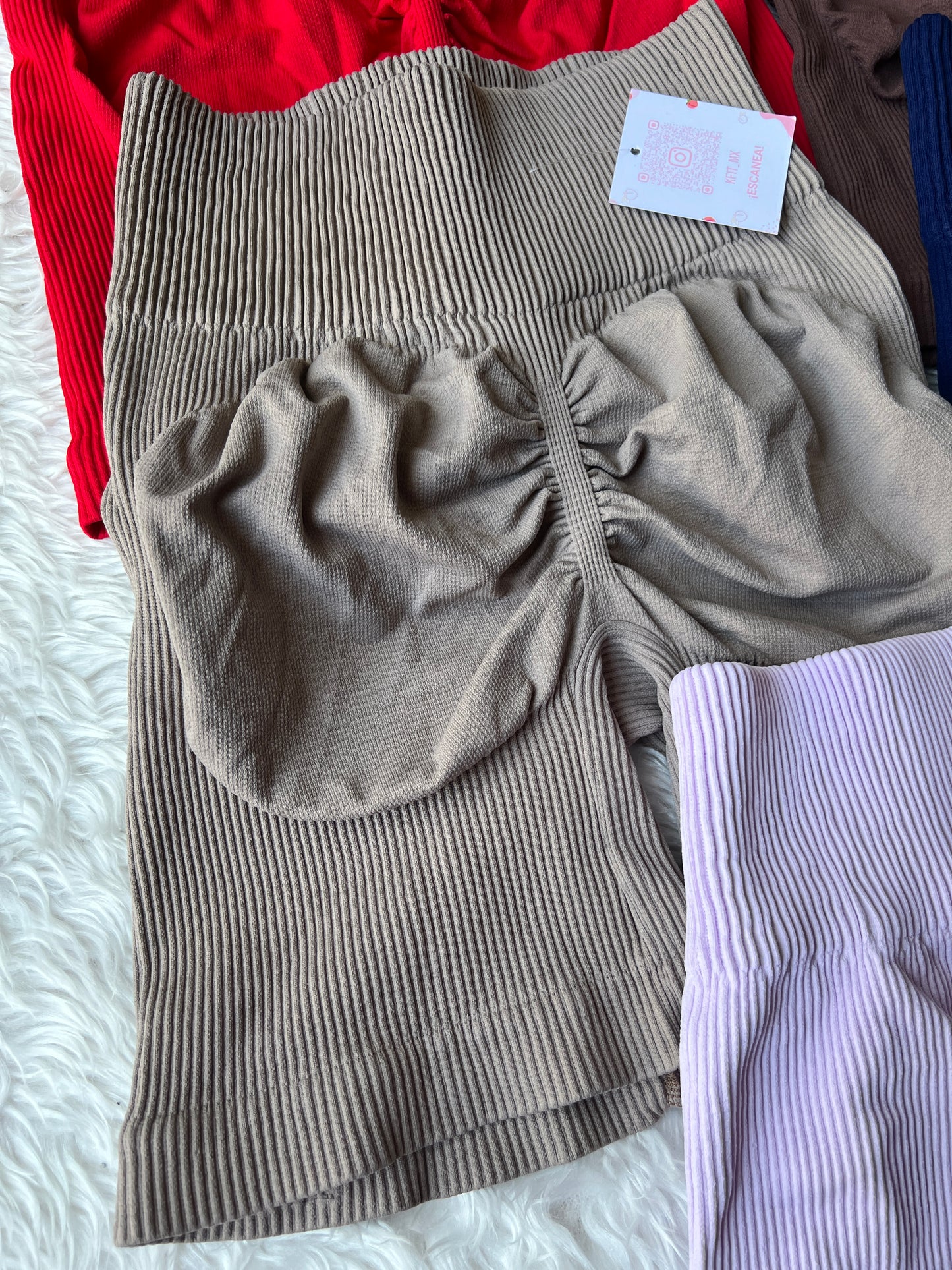 SHORT VELA