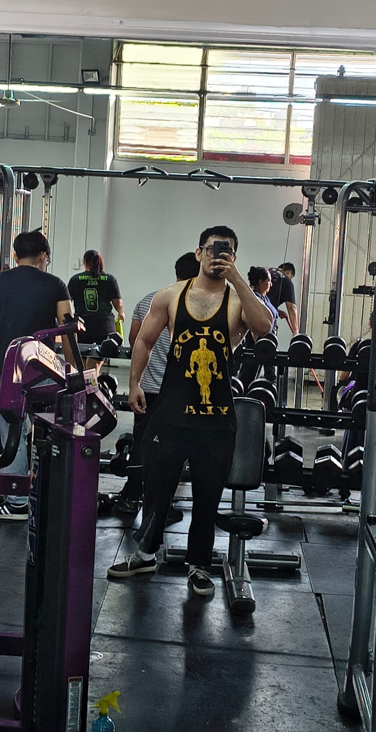 OLÍMPICA GOLDS GYM YLA