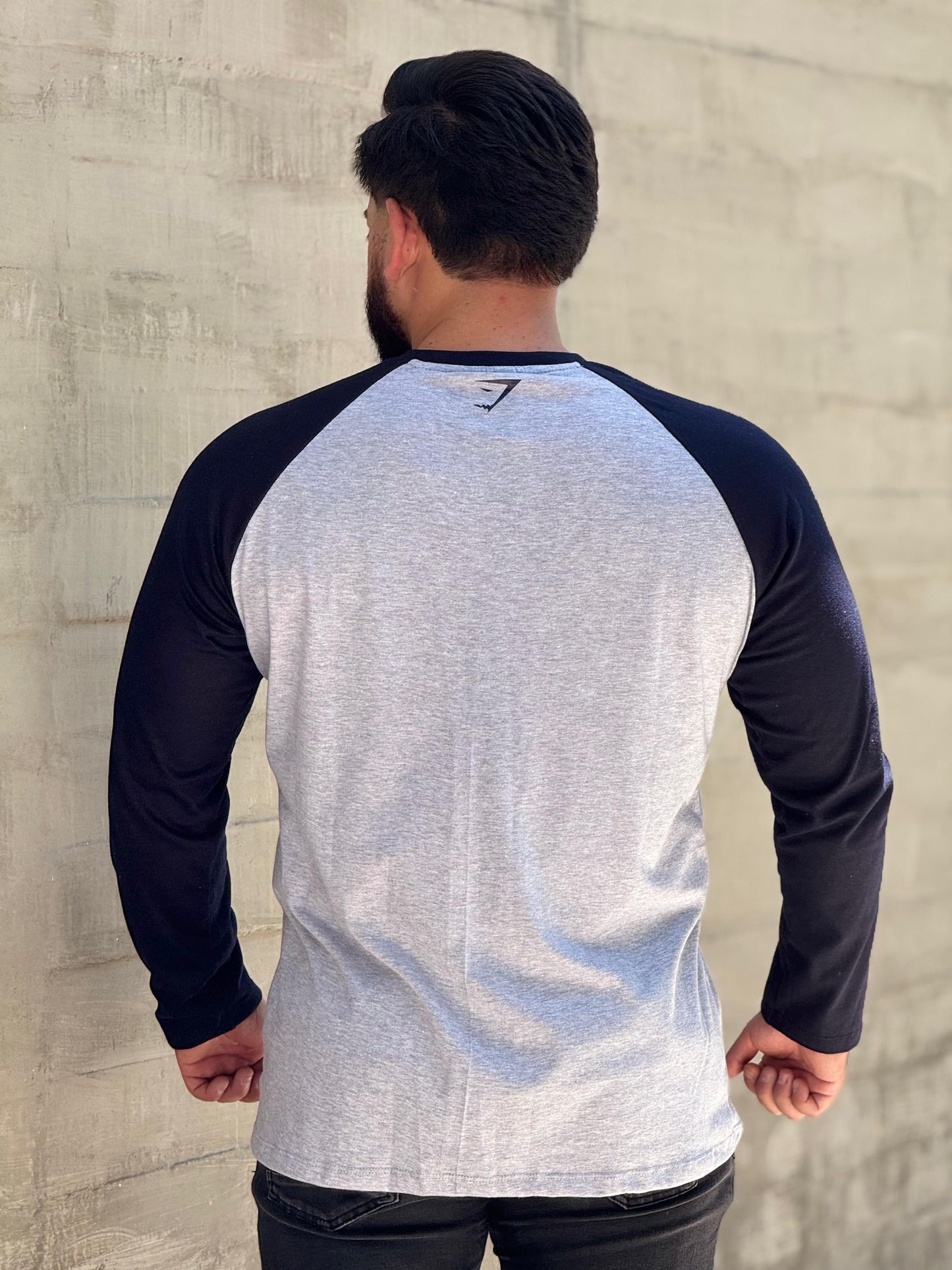 PLAYERA GSLC RAGLÁN GYMSHARK