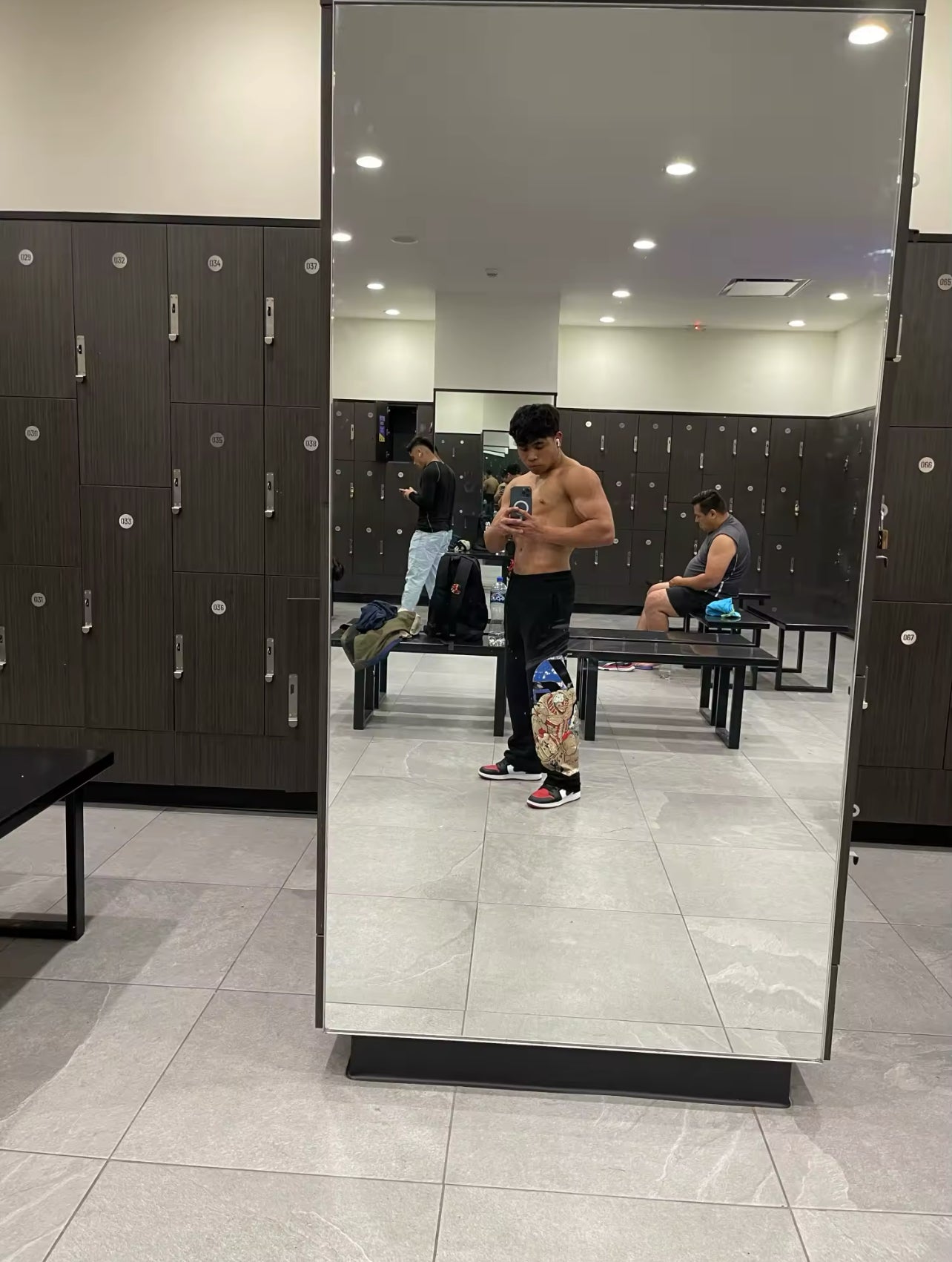 JOGGER BAGGY / RECTO AOT TITAN AT WAR YLA